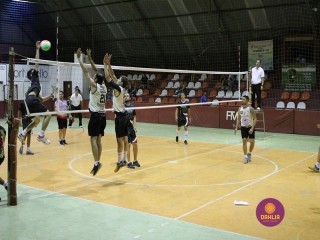 
<a style='margin-left: 5px;' class='btn btn-xs btn-social btn-facebook' href='https://www.facebook.com/sharer/sharer.php?u=https://www.boladovale.com.br/imgs/800-800-90/conteudo/fotos/1389/img9968.jpg' rel='popup' data-width='500' data-height='400'><i class='fa fa-facebook'></i>Compartilhar <span class='hidden-xs'>no Facebook</span>
</a> 
<a class='btn btn-default btn-xs' target='_blank' href='imgs/800-800-90/conteudo/fotos/1389/img9968.jpg'>
<span class='glyphicon glyphicon-cloud-download'></span> Salvar
</a> 
<span></span>