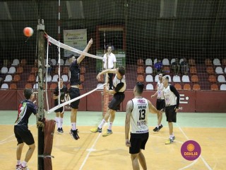 
<a style='margin-left: 5px;' class='btn btn-xs btn-social btn-facebook' href='https://www.facebook.com/sharer/sharer.php?u=https://www.boladovale.com.br/imgs/800-800-90/conteudo/fotos/1389/img9973.jpg' rel='popup' data-width='500' data-height='400'><i class='fa fa-facebook'></i>Compartilhar <span class='hidden-xs'>no Facebook</span>
</a> 
<a class='btn btn-default btn-xs' target='_blank' href='imgs/800-800-90/conteudo/fotos/1389/img9973.jpg'>
<span class='glyphicon glyphicon-cloud-download'></span> Salvar
</a> 
<span></span>