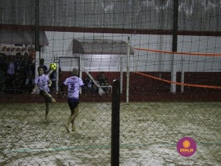 
<a style='margin-left: 5px;' class='btn btn-xs btn-social btn-facebook' href='https://www.facebook.com/sharer/sharer.php?u=https://www.boladovale.com.br/imgs/800-800-90/conteudo/fotos/1390/img0023.jpg' rel='popup' data-width='500' data-height='400'><i class='fa fa-facebook'></i>Compartilhar <span class='hidden-xs'>no Facebook</span>
</a> 
<a class='btn btn-default btn-xs' target='_blank' href='imgs/800-800-90/conteudo/fotos/1390/img0023.jpg'>
<span class='glyphicon glyphicon-cloud-download'></span> Salvar
</a> 
<span></span>