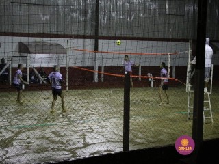
<a style='margin-left: 5px;' class='btn btn-xs btn-social btn-facebook' href='https://www.facebook.com/sharer/sharer.php?u=https://www.boladovale.com.br/imgs/800-800-90/conteudo/fotos/1390/img0029.jpg' rel='popup' data-width='500' data-height='400'><i class='fa fa-facebook'></i>Compartilhar <span class='hidden-xs'>no Facebook</span>
</a> 
<a class='btn btn-default btn-xs' target='_blank' href='imgs/800-800-90/conteudo/fotos/1390/img0029.jpg'>
<span class='glyphicon glyphicon-cloud-download'></span> Salvar
</a> 
<span></span>