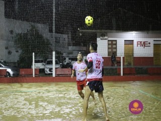 
<a style='margin-left: 5px;' class='btn btn-xs btn-social btn-facebook' href='https://www.facebook.com/sharer/sharer.php?u=https://www.boladovale.com.br/imgs/800-800-90/conteudo/fotos/1390/img0041.jpg' rel='popup' data-width='500' data-height='400'><i class='fa fa-facebook'></i>Compartilhar <span class='hidden-xs'>no Facebook</span>
</a> 
<a class='btn btn-default btn-xs' target='_blank' href='imgs/800-800-90/conteudo/fotos/1390/img0041.jpg'>
<span class='glyphicon glyphicon-cloud-download'></span> Salvar
</a> 
<span></span>