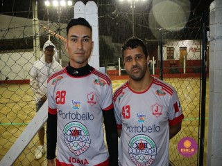 
<a style='margin-left: 5px;' class='btn btn-xs btn-social btn-facebook' href='https://www.facebook.com/sharer/sharer.php?u=https://www.boladovale.com.br/imgs/800-800-90/conteudo/fotos/1390/img9958.jpg' rel='popup' data-width='500' data-height='400'><i class='fa fa-facebook'></i>Compartilhar <span class='hidden-xs'>no Facebook</span>
</a> 
<a class='btn btn-default btn-xs' target='_blank' href='imgs/800-800-90/conteudo/fotos/1390/img9958.jpg'>
<span class='glyphicon glyphicon-cloud-download'></span> Salvar
</a> 
<span></span>