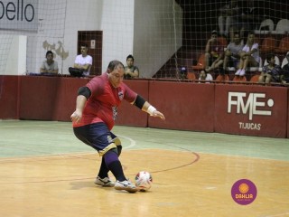 
<a style='margin-left: 5px;' class='btn btn-xs btn-social btn-facebook' href='https://www.facebook.com/sharer/sharer.php?u=https://www.boladovale.com.br/imgs/800-800-90/conteudo/fotos/1391/img0302.jpg' rel='popup' data-width='500' data-height='400'><i class='fa fa-facebook'></i>Compartilhar <span class='hidden-xs'>no Facebook</span>
</a> 
<a class='btn btn-default btn-xs' target='_blank' href='imgs/800-800-90/conteudo/fotos/1391/img0302.jpg'>
<span class='glyphicon glyphicon-cloud-download'></span> Salvar
</a> 
<span></span>