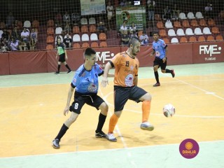 
<a style='margin-left: 5px;' class='btn btn-xs btn-social btn-facebook' href='https://www.facebook.com/sharer/sharer.php?u=https://www.boladovale.com.br/imgs/800-800-90/conteudo/fotos/1391/img0372.jpg' rel='popup' data-width='500' data-height='400'><i class='fa fa-facebook'></i>Compartilhar <span class='hidden-xs'>no Facebook</span>
</a> 
<a class='btn btn-default btn-xs' target='_blank' href='imgs/800-800-90/conteudo/fotos/1391/img0372.jpg'>
<span class='glyphicon glyphicon-cloud-download'></span> Salvar
</a> 
<span></span>