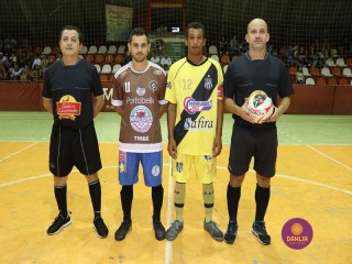 
<a style='margin-left: 5px;' class='btn btn-xs btn-social btn-facebook' href='https://www.facebook.com/sharer/sharer.php?u=https://www.boladovale.com.br/imgs/800-800-90/conteudo/fotos/1391/img0402.jpg' rel='popup' data-width='500' data-height='400'><i class='fa fa-facebook'></i>Compartilhar <span class='hidden-xs'>no Facebook</span>
</a> 
<a class='btn btn-default btn-xs' target='_blank' href='imgs/800-800-90/conteudo/fotos/1391/img0402.jpg'>
<span class='glyphicon glyphicon-cloud-download'></span> Salvar
</a> 
<span></span>