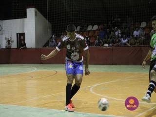 
<a style='margin-left: 5px;' class='btn btn-xs btn-social btn-facebook' href='https://www.facebook.com/sharer/sharer.php?u=https://www.boladovale.com.br/imgs/800-800-90/conteudo/fotos/1391/img0413.jpg' rel='popup' data-width='500' data-height='400'><i class='fa fa-facebook'></i>Compartilhar <span class='hidden-xs'>no Facebook</span>
</a> 
<a class='btn btn-default btn-xs' target='_blank' href='imgs/800-800-90/conteudo/fotos/1391/img0413.jpg'>
<span class='glyphicon glyphicon-cloud-download'></span> Salvar
</a> 
<span></span>