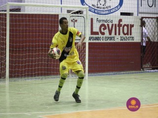 
<a style='margin-left: 5px;' class='btn btn-xs btn-social btn-facebook' href='https://www.facebook.com/sharer/sharer.php?u=https://www.boladovale.com.br/imgs/800-800-90/conteudo/fotos/1391/img0446.jpg' rel='popup' data-width='500' data-height='400'><i class='fa fa-facebook'></i>Compartilhar <span class='hidden-xs'>no Facebook</span>
</a> 
<a class='btn btn-default btn-xs' target='_blank' href='imgs/800-800-90/conteudo/fotos/1391/img0446.jpg'>
<span class='glyphicon glyphicon-cloud-download'></span> Salvar
</a> 
<span></span>