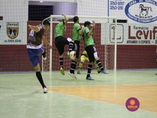 
<a style='margin-left: 5px;' class='btn btn-xs btn-social btn-facebook' href='https://www.facebook.com/sharer/sharer.php?u=https://www.boladovale.com.br/imgs/800-800-90/conteudo/fotos/1391/img0450.jpg' rel='popup' data-width='500' data-height='400'><i class='fa fa-facebook'></i>Compartilhar <span class='hidden-xs'>no Facebook</span>
</a> 
<a class='btn btn-default btn-xs' target='_blank' href='imgs/800-800-90/conteudo/fotos/1391/img0450.jpg'>
<span class='glyphicon glyphicon-cloud-download'></span> Salvar
</a> 
<span></span>