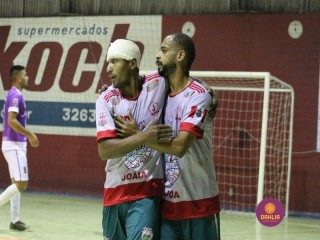 
<a style='margin-left: 5px;' class='btn btn-xs btn-social btn-facebook' href='https://www.facebook.com/sharer/sharer.php?u=https://www.boladovale.com.br/imgs/800-800-90/conteudo/fotos/1391/img0490.jpg' rel='popup' data-width='500' data-height='400'><i class='fa fa-facebook'></i>Compartilhar <span class='hidden-xs'>no Facebook</span>
</a> 
<a class='btn btn-default btn-xs' target='_blank' href='imgs/800-800-90/conteudo/fotos/1391/img0490.jpg'>
<span class='glyphicon glyphicon-cloud-download'></span> Salvar
</a> 
<span></span>