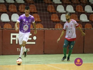 
<a style='margin-left: 5px;' class='btn btn-xs btn-social btn-facebook' href='https://www.facebook.com/sharer/sharer.php?u=https://www.boladovale.com.br/imgs/800-800-90/conteudo/fotos/1391/img0516.jpg' rel='popup' data-width='500' data-height='400'><i class='fa fa-facebook'></i>Compartilhar <span class='hidden-xs'>no Facebook</span>
</a> 
<a class='btn btn-default btn-xs' target='_blank' href='imgs/800-800-90/conteudo/fotos/1391/img0516.jpg'>
<span class='glyphicon glyphicon-cloud-download'></span> Salvar
</a> 
<span></span>