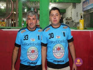 
<a style='margin-left: 5px;' class='btn btn-xs btn-social btn-facebook' href='https://www.facebook.com/sharer/sharer.php?u=https://www.boladovale.com.br/imgs/800-800-90/conteudo/fotos/1393/img5186.jpg' rel='popup' data-width='500' data-height='400'><i class='fa fa-facebook'></i>Compartilhar <span class='hidden-xs'>no Facebook</span>
</a> 
<a class='btn btn-default btn-xs' target='_blank' href='imgs/800-800-90/conteudo/fotos/1393/img5186.jpg'>
<span class='glyphicon glyphicon-cloud-download'></span> Salvar
</a> 
<span></span>