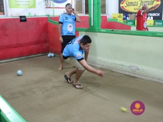 
<a style='margin-left: 5px;' class='btn btn-xs btn-social btn-facebook' href='https://www.facebook.com/sharer/sharer.php?u=https://www.boladovale.com.br/imgs/800-800-90/conteudo/fotos/1393/img5188.jpg' rel='popup' data-width='500' data-height='400'><i class='fa fa-facebook'></i>Compartilhar <span class='hidden-xs'>no Facebook</span>
</a> 
<a class='btn btn-default btn-xs' target='_blank' href='imgs/800-800-90/conteudo/fotos/1393/img5188.jpg'>
<span class='glyphicon glyphicon-cloud-download'></span> Salvar
</a> 
<span></span>