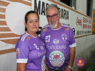 
<a style='margin-left: 5px;' class='btn btn-xs btn-social btn-facebook' href='https://www.facebook.com/sharer/sharer.php?u=https://www.boladovale.com.br/imgs/800-800-90/conteudo/fotos/1393/img5199.jpg' rel='popup' data-width='500' data-height='400'><i class='fa fa-facebook'></i>Compartilhar <span class='hidden-xs'>no Facebook</span>
</a> 
<a class='btn btn-default btn-xs' target='_blank' href='imgs/800-800-90/conteudo/fotos/1393/img5199.jpg'>
<span class='glyphicon glyphicon-cloud-download'></span> Salvar
</a> 
<span></span>