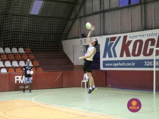 
<a style='margin-left: 5px;' class='btn btn-xs btn-social btn-facebook' href='https://www.facebook.com/sharer/sharer.php?u=https://www.boladovale.com.br/imgs/800-800-90/conteudo/fotos/1395/img0829.jpg' rel='popup' data-width='500' data-height='400'><i class='fa fa-facebook'></i>Compartilhar <span class='hidden-xs'>no Facebook</span>
</a> 
<a class='btn btn-default btn-xs' target='_blank' href='imgs/800-800-90/conteudo/fotos/1395/img0829.jpg'>
<span class='glyphicon glyphicon-cloud-download'></span> Salvar
</a> 
<span></span>