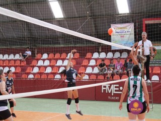 
<a style='margin-left: 5px;' class='btn btn-xs btn-social btn-facebook' href='https://www.facebook.com/sharer/sharer.php?u=https://www.boladovale.com.br/imgs/800-800-90/conteudo/fotos/1395/img5305.jpg' rel='popup' data-width='500' data-height='400'><i class='fa fa-facebook'></i>Compartilhar <span class='hidden-xs'>no Facebook</span>
</a> 
<a class='btn btn-default btn-xs' target='_blank' href='imgs/800-800-90/conteudo/fotos/1395/img5305.jpg'>
<span class='glyphicon glyphicon-cloud-download'></span> Salvar
</a> 
<span></span>
