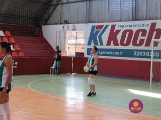 
<a style='margin-left: 5px;' class='btn btn-xs btn-social btn-facebook' href='https://www.facebook.com/sharer/sharer.php?u=https://www.boladovale.com.br/imgs/800-800-90/conteudo/fotos/1395/img5326.jpg' rel='popup' data-width='500' data-height='400'><i class='fa fa-facebook'></i>Compartilhar <span class='hidden-xs'>no Facebook</span>
</a> 
<a class='btn btn-default btn-xs' target='_blank' href='imgs/800-800-90/conteudo/fotos/1395/img5326.jpg'>
<span class='glyphicon glyphicon-cloud-download'></span> Salvar
</a> 
<span></span>