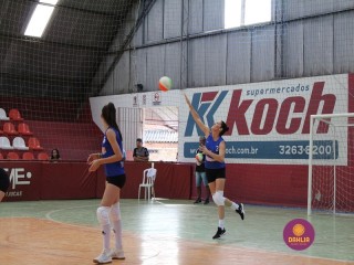 
<a style='margin-left: 5px;' class='btn btn-xs btn-social btn-facebook' href='https://www.facebook.com/sharer/sharer.php?u=https://www.boladovale.com.br/imgs/800-800-90/conteudo/fotos/1395/img5341.jpg' rel='popup' data-width='500' data-height='400'><i class='fa fa-facebook'></i>Compartilhar <span class='hidden-xs'>no Facebook</span>
</a> 
<a class='btn btn-default btn-xs' target='_blank' href='imgs/800-800-90/conteudo/fotos/1395/img5341.jpg'>
<span class='glyphicon glyphicon-cloud-download'></span> Salvar
</a> 
<span></span>