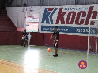 
<a style='margin-left: 5px;' class='btn btn-xs btn-social btn-facebook' href='https://www.facebook.com/sharer/sharer.php?u=https://www.boladovale.com.br/imgs/800-800-90/conteudo/fotos/1395/img5360.jpg' rel='popup' data-width='500' data-height='400'><i class='fa fa-facebook'></i>Compartilhar <span class='hidden-xs'>no Facebook</span>
</a> 
<a class='btn btn-default btn-xs' target='_blank' href='imgs/800-800-90/conteudo/fotos/1395/img5360.jpg'>
<span class='glyphicon glyphicon-cloud-download'></span> Salvar
</a> 
<span></span>