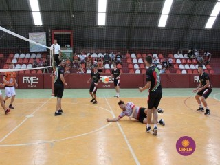 
<a style='margin-left: 5px;' class='btn btn-xs btn-social btn-facebook' href='https://www.facebook.com/sharer/sharer.php?u=https://www.boladovale.com.br/imgs/800-800-90/conteudo/fotos/1395/img5411.jpg' rel='popup' data-width='500' data-height='400'><i class='fa fa-facebook'></i>Compartilhar <span class='hidden-xs'>no Facebook</span>
</a> 
<a class='btn btn-default btn-xs' target='_blank' href='imgs/800-800-90/conteudo/fotos/1395/img5411.jpg'>
<span class='glyphicon glyphicon-cloud-download'></span> Salvar
</a> 
<span></span>