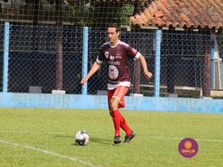 
<a style='margin-left: 5px;' class='btn btn-xs btn-social btn-facebook' href='https://www.facebook.com/sharer/sharer.php?u=https://www.boladovale.com.br/imgs/800-800-90/conteudo/fotos/1396/img0546.jpg' rel='popup' data-width='500' data-height='400'><i class='fa fa-facebook'></i>Compartilhar <span class='hidden-xs'>no Facebook</span>
</a> 
<a class='btn btn-default btn-xs' target='_blank' href='imgs/800-800-90/conteudo/fotos/1396/img0546.jpg'>
<span class='glyphicon glyphicon-cloud-download'></span> Salvar
</a> 
<span></span>