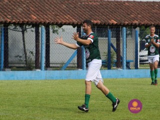 
<a style='margin-left: 5px;' class='btn btn-xs btn-social btn-facebook' href='https://www.facebook.com/sharer/sharer.php?u=https://www.boladovale.com.br/imgs/800-800-90/conteudo/fotos/1396/img0553.jpg' rel='popup' data-width='500' data-height='400'><i class='fa fa-facebook'></i>Compartilhar <span class='hidden-xs'>no Facebook</span>
</a> 
<a class='btn btn-default btn-xs' target='_blank' href='imgs/800-800-90/conteudo/fotos/1396/img0553.jpg'>
<span class='glyphicon glyphicon-cloud-download'></span> Salvar
</a> 
<span></span>