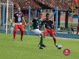 
<a style='margin-left: 5px;' class='btn btn-xs btn-social btn-facebook' href='https://www.facebook.com/sharer/sharer.php?u=https://www.boladovale.com.br/imgs/800-800-90/conteudo/fotos/1396/img0565.jpg' rel='popup' data-width='500' data-height='400'><i class='fa fa-facebook'></i>Compartilhar <span class='hidden-xs'>no Facebook</span>
</a> 
<a class='btn btn-default btn-xs' target='_blank' href='imgs/800-800-90/conteudo/fotos/1396/img0565.jpg'>
<span class='glyphicon glyphicon-cloud-download'></span> Salvar
</a> 
<span></span>