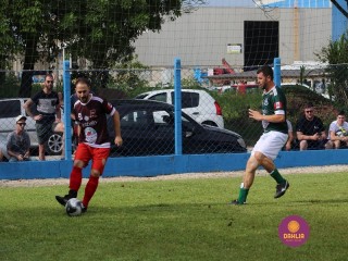 
<a style='margin-left: 5px;' class='btn btn-xs btn-social btn-facebook' href='https://www.facebook.com/sharer/sharer.php?u=https://www.boladovale.com.br/imgs/800-800-90/conteudo/fotos/1396/img0582.jpg' rel='popup' data-width='500' data-height='400'><i class='fa fa-facebook'></i>Compartilhar <span class='hidden-xs'>no Facebook</span>
</a> 
<a class='btn btn-default btn-xs' target='_blank' href='imgs/800-800-90/conteudo/fotos/1396/img0582.jpg'>
<span class='glyphicon glyphicon-cloud-download'></span> Salvar
</a> 
<span></span>