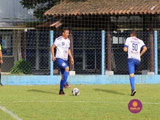 
<a style='margin-left: 5px;' class='btn btn-xs btn-social btn-facebook' href='https://www.facebook.com/sharer/sharer.php?u=https://www.boladovale.com.br/imgs/800-800-90/conteudo/fotos/1397/img0683.jpg' rel='popup' data-width='500' data-height='400'><i class='fa fa-facebook'></i>Compartilhar <span class='hidden-xs'>no Facebook</span>
</a> 
<a class='btn btn-default btn-xs' target='_blank' href='imgs/800-800-90/conteudo/fotos/1397/img0683.jpg'>
<span class='glyphicon glyphicon-cloud-download'></span> Salvar
</a> 
<span></span>