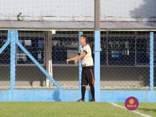 
<a style='margin-left: 5px;' class='btn btn-xs btn-social btn-facebook' href='https://www.facebook.com/sharer/sharer.php?u=https://www.boladovale.com.br/imgs/800-800-90/conteudo/fotos/1397/img0717.jpg' rel='popup' data-width='500' data-height='400'><i class='fa fa-facebook'></i>Compartilhar <span class='hidden-xs'>no Facebook</span>
</a> 
<a class='btn btn-default btn-xs' target='_blank' href='imgs/800-800-90/conteudo/fotos/1397/img0717.jpg'>
<span class='glyphicon glyphicon-cloud-download'></span> Salvar
</a> 
<span></span>