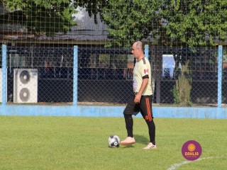 
<a style='margin-left: 5px;' class='btn btn-xs btn-social btn-facebook' href='https://www.facebook.com/sharer/sharer.php?u=https://www.boladovale.com.br/imgs/800-800-90/conteudo/fotos/1397/img0718.jpg' rel='popup' data-width='500' data-height='400'><i class='fa fa-facebook'></i>Compartilhar <span class='hidden-xs'>no Facebook</span>
</a> 
<a class='btn btn-default btn-xs' target='_blank' href='imgs/800-800-90/conteudo/fotos/1397/img0718.jpg'>
<span class='glyphicon glyphicon-cloud-download'></span> Salvar
</a> 
<span></span>