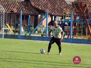 
<a style='margin-left: 5px;' class='btn btn-xs btn-social btn-facebook' href='https://www.facebook.com/sharer/sharer.php?u=https://www.boladovale.com.br/imgs/800-800-90/conteudo/fotos/1397/img0721.jpg' rel='popup' data-width='500' data-height='400'><i class='fa fa-facebook'></i>Compartilhar <span class='hidden-xs'>no Facebook</span>
</a> 
<a class='btn btn-default btn-xs' target='_blank' href='imgs/800-800-90/conteudo/fotos/1397/img0721.jpg'>
<span class='glyphicon glyphicon-cloud-download'></span> Salvar
</a> 
<span></span>