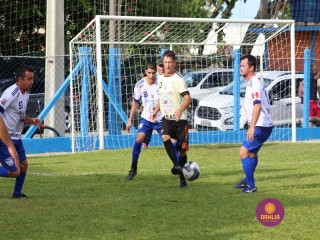 
<a style='margin-left: 5px;' class='btn btn-xs btn-social btn-facebook' href='https://www.facebook.com/sharer/sharer.php?u=https://www.boladovale.com.br/imgs/800-800-90/conteudo/fotos/1397/img0725.jpg' rel='popup' data-width='500' data-height='400'><i class='fa fa-facebook'></i>Compartilhar <span class='hidden-xs'>no Facebook</span>
</a> 
<a class='btn btn-default btn-xs' target='_blank' href='imgs/800-800-90/conteudo/fotos/1397/img0725.jpg'>
<span class='glyphicon glyphicon-cloud-download'></span> Salvar
</a> 
<span></span>