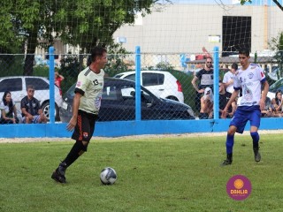 
<a style='margin-left: 5px;' class='btn btn-xs btn-social btn-facebook' href='https://www.facebook.com/sharer/sharer.php?u=https://www.boladovale.com.br/imgs/800-800-90/conteudo/fotos/1397/img0726.jpg' rel='popup' data-width='500' data-height='400'><i class='fa fa-facebook'></i>Compartilhar <span class='hidden-xs'>no Facebook</span>
</a> 
<a class='btn btn-default btn-xs' target='_blank' href='imgs/800-800-90/conteudo/fotos/1397/img0726.jpg'>
<span class='glyphicon glyphicon-cloud-download'></span> Salvar
</a> 
<span></span>