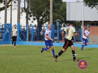 
<a style='margin-left: 5px;' class='btn btn-xs btn-social btn-facebook' href='https://www.facebook.com/sharer/sharer.php?u=https://www.boladovale.com.br/imgs/800-800-90/conteudo/fotos/1397/img0728.jpg' rel='popup' data-width='500' data-height='400'><i class='fa fa-facebook'></i>Compartilhar <span class='hidden-xs'>no Facebook</span>
</a> 
<a class='btn btn-default btn-xs' target='_blank' href='imgs/800-800-90/conteudo/fotos/1397/img0728.jpg'>
<span class='glyphicon glyphicon-cloud-download'></span> Salvar
</a> 
<span></span>