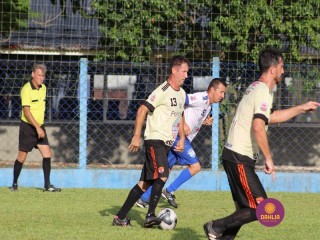 
<a style='margin-left: 5px;' class='btn btn-xs btn-social btn-facebook' href='https://www.facebook.com/sharer/sharer.php?u=https://www.boladovale.com.br/imgs/800-800-90/conteudo/fotos/1397/img0769.jpg' rel='popup' data-width='500' data-height='400'><i class='fa fa-facebook'></i>Compartilhar <span class='hidden-xs'>no Facebook</span>
</a> 
<a class='btn btn-default btn-xs' target='_blank' href='imgs/800-800-90/conteudo/fotos/1397/img0769.jpg'>
<span class='glyphicon glyphicon-cloud-download'></span> Salvar
</a> 
<span></span>