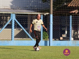 
<a style='margin-left: 5px;' class='btn btn-xs btn-social btn-facebook' href='https://www.facebook.com/sharer/sharer.php?u=https://www.boladovale.com.br/imgs/800-800-90/conteudo/fotos/1397/img0778.jpg' rel='popup' data-width='500' data-height='400'><i class='fa fa-facebook'></i>Compartilhar <span class='hidden-xs'>no Facebook</span>
</a> 
<a class='btn btn-default btn-xs' target='_blank' href='imgs/800-800-90/conteudo/fotos/1397/img0778.jpg'>
<span class='glyphicon glyphicon-cloud-download'></span> Salvar
</a> 
<span></span>