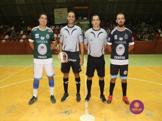 
<a style='margin-left: 5px;' class='btn btn-xs btn-social btn-facebook' href='https://www.facebook.com/sharer/sharer.php?u=https://www.boladovale.com.br/imgs/800-800-90/conteudo/fotos/1399/img1063.jpg' rel='popup' data-width='500' data-height='400'><i class='fa fa-facebook'></i>Compartilhar <span class='hidden-xs'>no Facebook</span>
</a> 
<a class='btn btn-default btn-xs' target='_blank' href='imgs/800-800-90/conteudo/fotos/1399/img1063.jpg'>
<span class='glyphicon glyphicon-cloud-download'></span> Salvar
</a> 
<span></span>