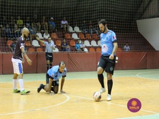 
<a style='margin-left: 5px;' class='btn btn-xs btn-social btn-facebook' href='https://www.facebook.com/sharer/sharer.php?u=https://www.boladovale.com.br/imgs/800-800-90/conteudo/fotos/1399/img5490.jpg' rel='popup' data-width='500' data-height='400'><i class='fa fa-facebook'></i>Compartilhar <span class='hidden-xs'>no Facebook</span>
</a> 
<a class='btn btn-default btn-xs' target='_blank' href='imgs/800-800-90/conteudo/fotos/1399/img5490.jpg'>
<span class='glyphicon glyphicon-cloud-download'></span> Salvar
</a> 
<span></span>