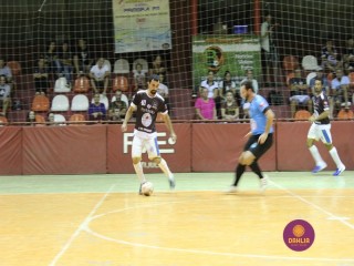 
<a style='margin-left: 5px;' class='btn btn-xs btn-social btn-facebook' href='https://www.facebook.com/sharer/sharer.php?u=https://www.boladovale.com.br/imgs/800-800-90/conteudo/fotos/1399/img5497.jpg' rel='popup' data-width='500' data-height='400'><i class='fa fa-facebook'></i>Compartilhar <span class='hidden-xs'>no Facebook</span>
</a> 
<a class='btn btn-default btn-xs' target='_blank' href='imgs/800-800-90/conteudo/fotos/1399/img5497.jpg'>
<span class='glyphicon glyphicon-cloud-download'></span> Salvar
</a> 
<span></span>