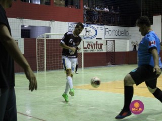 
<a style='margin-left: 5px;' class='btn btn-xs btn-social btn-facebook' href='https://www.facebook.com/sharer/sharer.php?u=https://www.boladovale.com.br/imgs/800-800-90/conteudo/fotos/1399/img5580.jpg' rel='popup' data-width='500' data-height='400'><i class='fa fa-facebook'></i>Compartilhar <span class='hidden-xs'>no Facebook</span>
</a> 
<a class='btn btn-default btn-xs' target='_blank' href='imgs/800-800-90/conteudo/fotos/1399/img5580.jpg'>
<span class='glyphicon glyphicon-cloud-download'></span> Salvar
</a> 
<span></span>