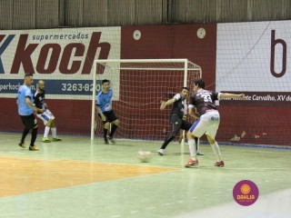 
<a style='margin-left: 5px;' class='btn btn-xs btn-social btn-facebook' href='https://www.facebook.com/sharer/sharer.php?u=https://www.boladovale.com.br/imgs/800-800-90/conteudo/fotos/1399/img5582.jpg' rel='popup' data-width='500' data-height='400'><i class='fa fa-facebook'></i>Compartilhar <span class='hidden-xs'>no Facebook</span>
</a> 
<a class='btn btn-default btn-xs' target='_blank' href='imgs/800-800-90/conteudo/fotos/1399/img5582.jpg'>
<span class='glyphicon glyphicon-cloud-download'></span> Salvar
</a> 
<span></span>