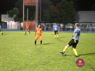 
<a style='margin-left: 5px;' class='btn btn-xs btn-social btn-facebook' href='https://www.facebook.com/sharer/sharer.php?u=https://www.boladovale.com.br/imgs/800-800-90/conteudo/fotos/1400/img0951.jpg' rel='popup' data-width='500' data-height='400'><i class='fa fa-facebook'></i>Compartilhar <span class='hidden-xs'>no Facebook</span>
</a> 
<a class='btn btn-default btn-xs' target='_blank' href='imgs/800-800-90/conteudo/fotos/1400/img0951.jpg'>
<span class='glyphicon glyphicon-cloud-download'></span> Salvar
</a> 
<span></span>