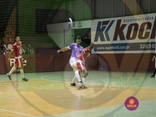 
<a style='margin-left: 5px;' class='btn btn-xs btn-social btn-facebook' href='https://www.facebook.com/sharer/sharer.php?u=https://www.boladovale.com.br/imgs/800-800-90/conteudo/fotos/1402/img1314.jpg' rel='popup' data-width='500' data-height='400'><i class='fa fa-facebook'></i>Compartilhar <span class='hidden-xs'>no Facebook</span>
</a> 
<a class='btn btn-default btn-xs' target='_blank' href='imgs/800-800-90/conteudo/fotos/1402/img1314.jpg'>
<span class='glyphicon glyphicon-cloud-download'></span> Salvar
</a> 
<span></span>
