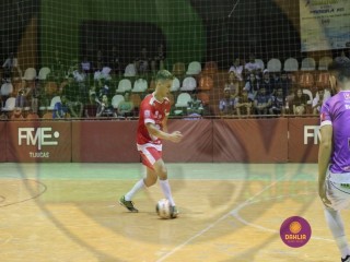 
<a style='margin-left: 5px;' class='btn btn-xs btn-social btn-facebook' href='https://www.facebook.com/sharer/sharer.php?u=https://www.boladovale.com.br/imgs/800-800-90/conteudo/fotos/1402/img1384.jpg' rel='popup' data-width='500' data-height='400'><i class='fa fa-facebook'></i>Compartilhar <span class='hidden-xs'>no Facebook</span>
</a> 
<a class='btn btn-default btn-xs' target='_blank' href='imgs/800-800-90/conteudo/fotos/1402/img1384.jpg'>
<span class='glyphicon glyphicon-cloud-download'></span> Salvar
</a> 
<span></span>
