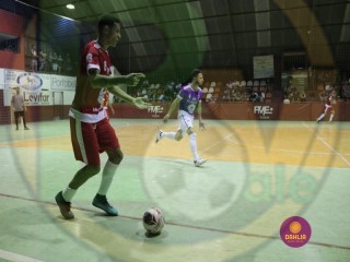 
<a style='margin-left: 5px;' class='btn btn-xs btn-social btn-facebook' href='https://www.facebook.com/sharer/sharer.php?u=https://www.boladovale.com.br/imgs/800-800-90/conteudo/fotos/1402/img1387.jpg' rel='popup' data-width='500' data-height='400'><i class='fa fa-facebook'></i>Compartilhar <span class='hidden-xs'>no Facebook</span>
</a> 
<a class='btn btn-default btn-xs' target='_blank' href='imgs/800-800-90/conteudo/fotos/1402/img1387.jpg'>
<span class='glyphicon glyphicon-cloud-download'></span> Salvar
</a> 
<span></span>