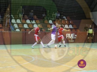 
<a style='margin-left: 5px;' class='btn btn-xs btn-social btn-facebook' href='https://www.facebook.com/sharer/sharer.php?u=https://www.boladovale.com.br/imgs/800-800-90/conteudo/fotos/1402/img1398.jpg' rel='popup' data-width='500' data-height='400'><i class='fa fa-facebook'></i>Compartilhar <span class='hidden-xs'>no Facebook</span>
</a> 
<a class='btn btn-default btn-xs' target='_blank' href='imgs/800-800-90/conteudo/fotos/1402/img1398.jpg'>
<span class='glyphicon glyphicon-cloud-download'></span> Salvar
</a> 
<span></span>