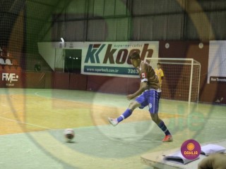 
<a style='margin-left: 5px;' class='btn btn-xs btn-social btn-facebook' href='https://www.facebook.com/sharer/sharer.php?u=https://www.boladovale.com.br/imgs/800-800-90/conteudo/fotos/1402/img1467.jpg' rel='popup' data-width='500' data-height='400'><i class='fa fa-facebook'></i>Compartilhar <span class='hidden-xs'>no Facebook</span>
</a> 
<a class='btn btn-default btn-xs' target='_blank' href='imgs/800-800-90/conteudo/fotos/1402/img1467.jpg'>
<span class='glyphicon glyphicon-cloud-download'></span> Salvar
</a> 
<span></span>
