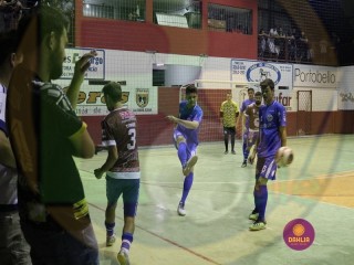 
<a style='margin-left: 5px;' class='btn btn-xs btn-social btn-facebook' href='https://www.facebook.com/sharer/sharer.php?u=https://www.boladovale.com.br/imgs/800-800-90/conteudo/fotos/1402/img1532.jpg' rel='popup' data-width='500' data-height='400'><i class='fa fa-facebook'></i>Compartilhar <span class='hidden-xs'>no Facebook</span>
</a> 
<a class='btn btn-default btn-xs' target='_blank' href='imgs/800-800-90/conteudo/fotos/1402/img1532.jpg'>
<span class='glyphicon glyphicon-cloud-download'></span> Salvar
</a> 
<span></span>