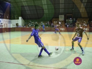 
<a style='margin-left: 5px;' class='btn btn-xs btn-social btn-facebook' href='https://www.facebook.com/sharer/sharer.php?u=https://www.boladovale.com.br/imgs/800-800-90/conteudo/fotos/1402/img1537.jpg' rel='popup' data-width='500' data-height='400'><i class='fa fa-facebook'></i>Compartilhar <span class='hidden-xs'>no Facebook</span>
</a> 
<a class='btn btn-default btn-xs' target='_blank' href='imgs/800-800-90/conteudo/fotos/1402/img1537.jpg'>
<span class='glyphicon glyphicon-cloud-download'></span> Salvar
</a> 
<span></span>