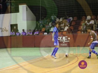 
<a style='margin-left: 5px;' class='btn btn-xs btn-social btn-facebook' href='https://www.facebook.com/sharer/sharer.php?u=https://www.boladovale.com.br/imgs/800-800-90/conteudo/fotos/1402/img1541.jpg' rel='popup' data-width='500' data-height='400'><i class='fa fa-facebook'></i>Compartilhar <span class='hidden-xs'>no Facebook</span>
</a> 
<a class='btn btn-default btn-xs' target='_blank' href='imgs/800-800-90/conteudo/fotos/1402/img1541.jpg'>
<span class='glyphicon glyphicon-cloud-download'></span> Salvar
</a> 
<span></span>